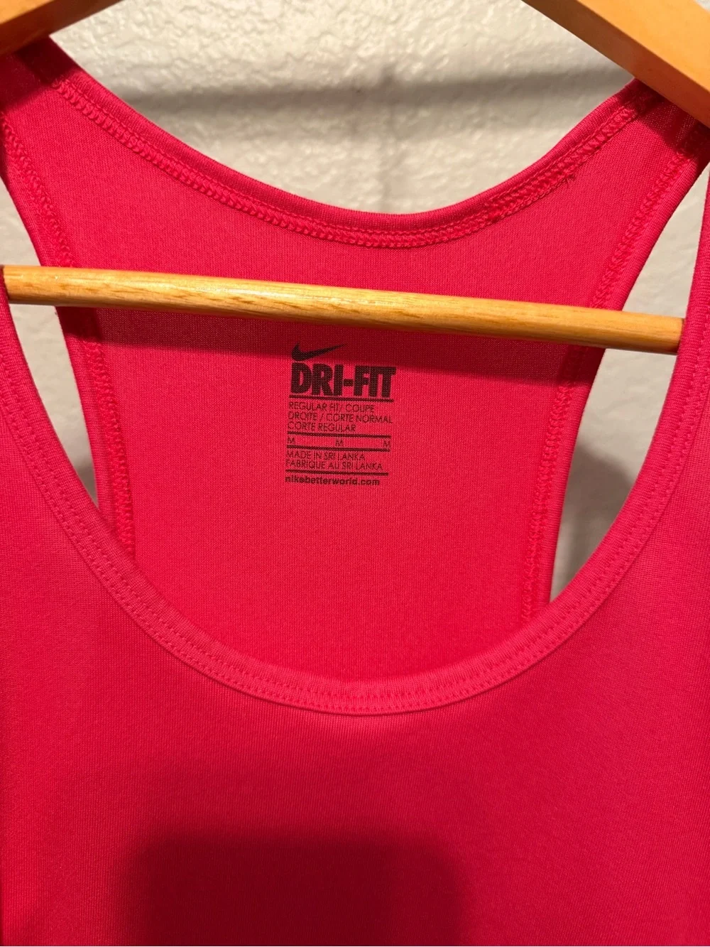 Women’s Nike Sleeveless Scoop Neck Tank Top - Hot Pink